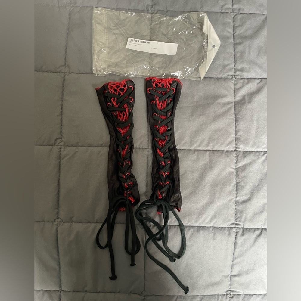 Goth Prin’zez (vampire) Halloween Costume - Picture 14 of 16